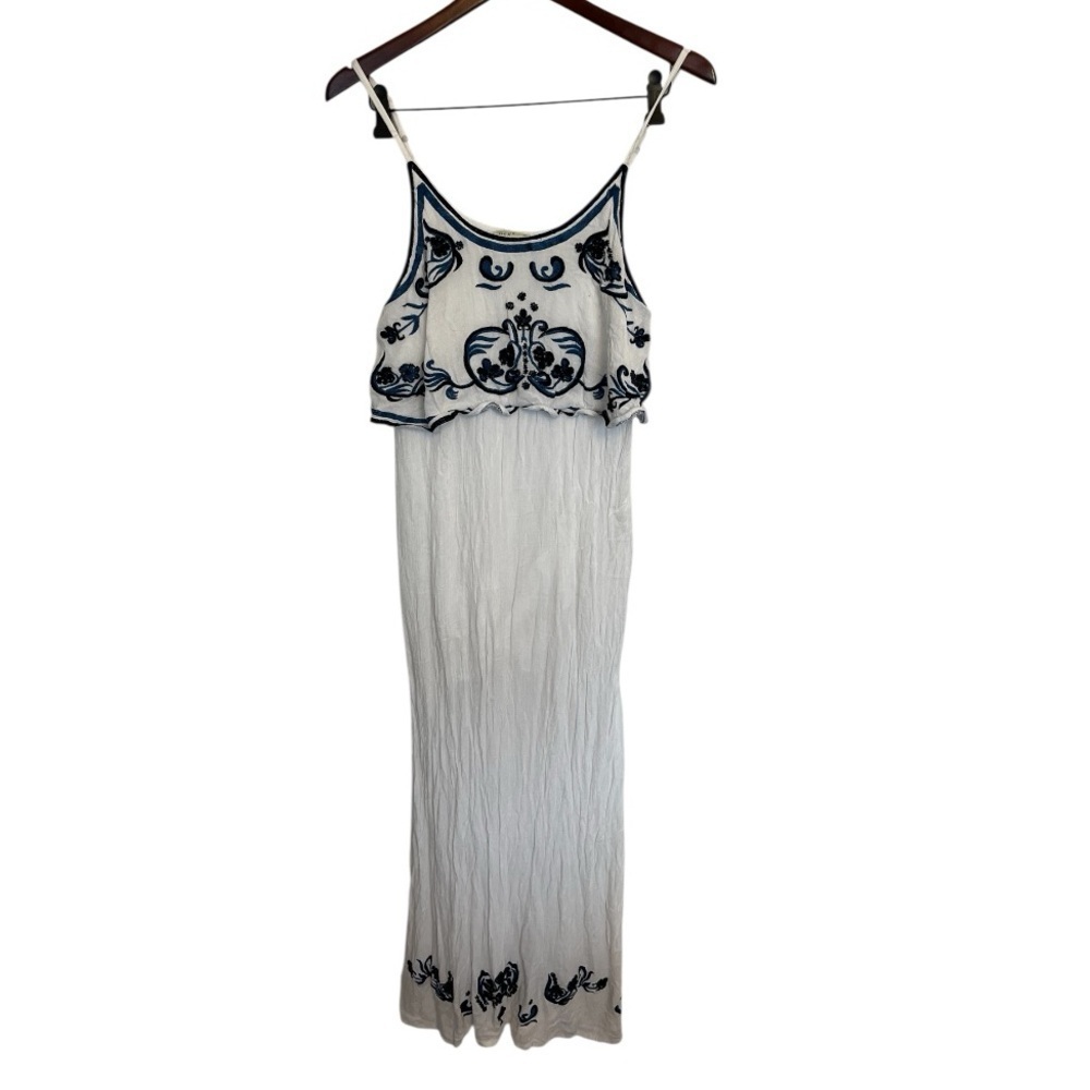 Dex White and Blue Embroidered beaded Sun Dress size medium - Picture 2 of 8
